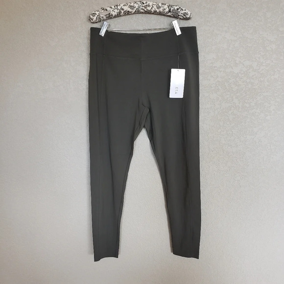 Athleta Delancy Street tight leggings